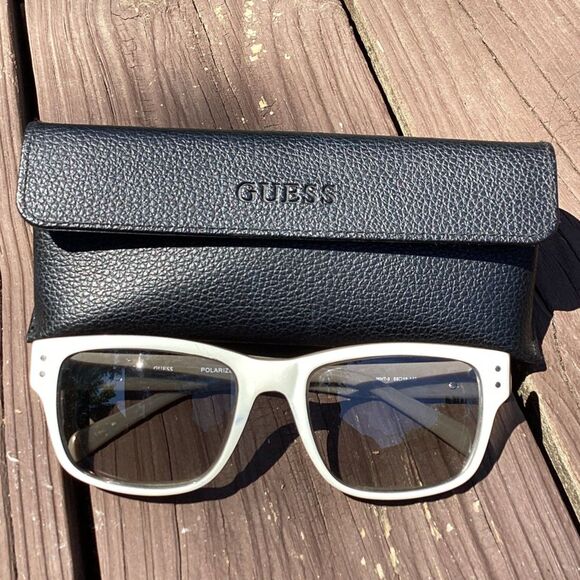 GUESS eyeglass frames 55-17-145 white wayfarer | frames only, Rx lenses - Picture 1 of 5